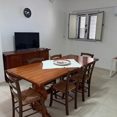 Apartment Sun House Agnone Bagni